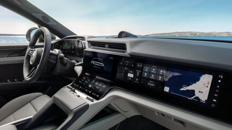 Porsche představuje Cayenne Coupé Electric: nejsilnější verze dosahuje 1 156 PS 11 Porsche představuje Cayenne Coupé Electric: nejsilnější verze dosahuje 1 156 PS 10
