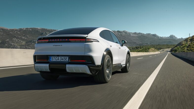 Porsche představuje Cayenne Coupé Electric: nejsilnější verze dosahuje 1 156 PS 3 Porsche představuje Cayenne Coupé Electric: nejsilnější verze dosahuje 1 156 PS 2