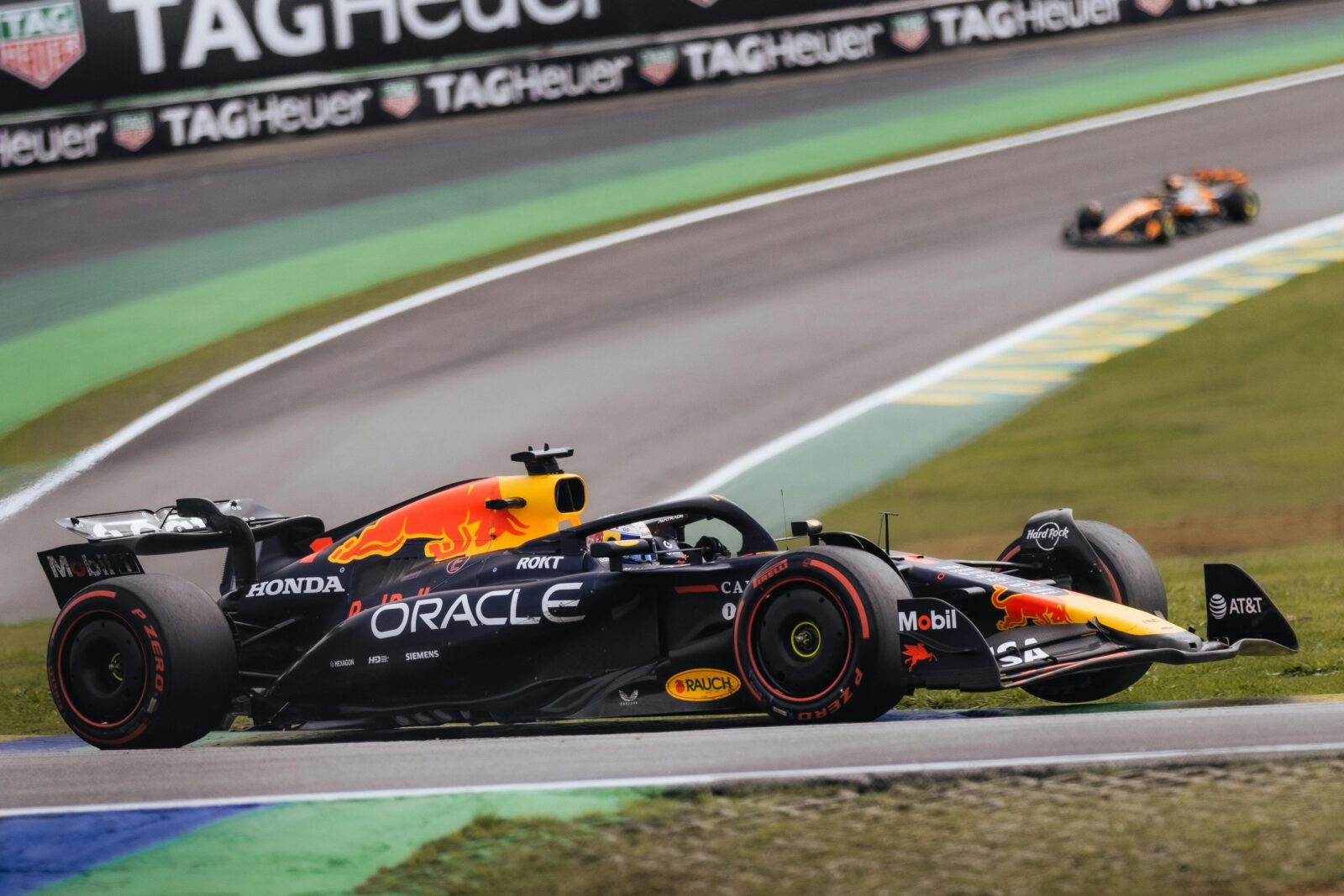 F1 Red Bull - Max Verstappen ztrácí klíčového inženýra, míří do McLarenu
