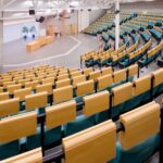 Česko: Studentů VŠ přibylo o 15 % a mládnou 4