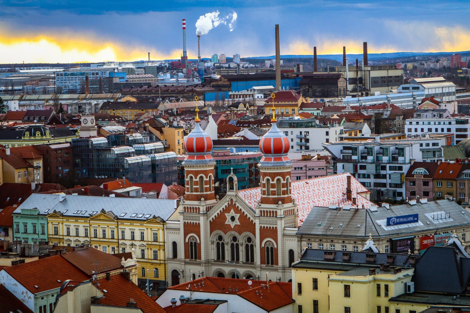 Plzeň – Rozsáhlá víkendová bezpečnostní akce a hlídky prověřily 843 osob