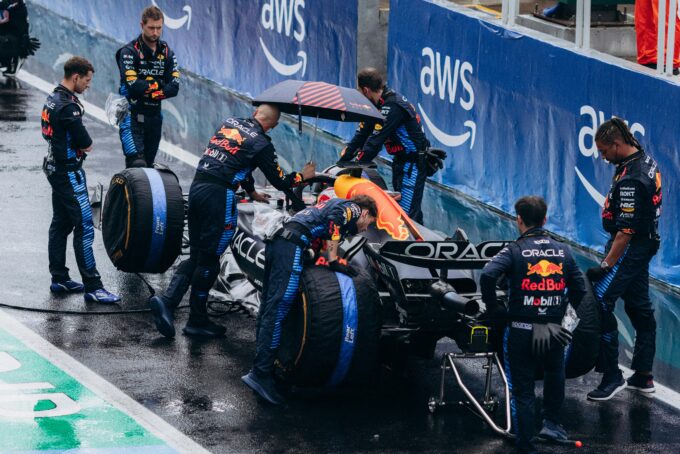 F1 – Montoya: Verstappen musí využít chaos v Red Bullu a odejít k Mercedesu 15