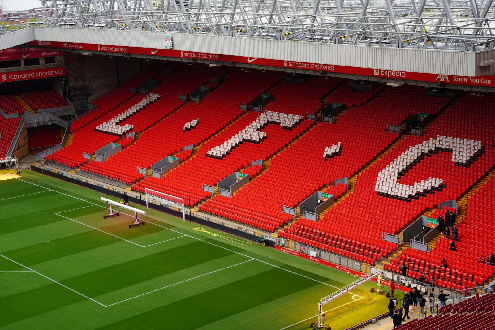 Majitelé Liverpoolu prodávají 30% podíl konsorciu s Jeffem Bezosem za 46,8 miliard Kč