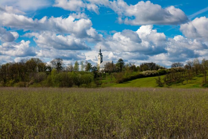 Česko – Přeháňky zasáhnou jih a teploty dosáhnou 20 °C 4