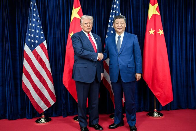 Trump a Si v Pekingu: Čína slíbila neposkytovat Íránu zbraně 14