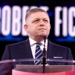 EU může zmrazit Slovensku miliardy: Fico kopíruje Orbánovy metody 8