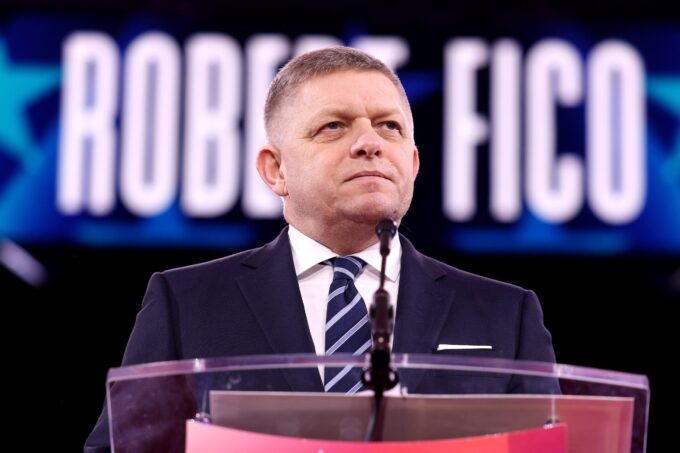 EU může zmrazit Slovensku miliardy: Fico kopíruje Orbánovy metody 2