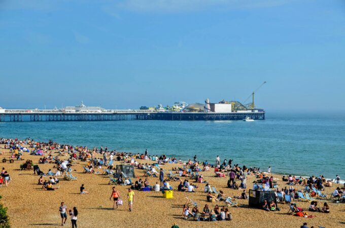Británie překonala teplotní rekord z roku 1922: Londýn naměřil 35,1 °C 8