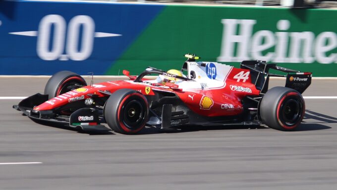 Hamilton odhalil, kde se musí Ferrari ve formuli 1 zlepšit 17