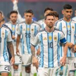 Argentina otočila zápas v nastavení a porazila Anglii 2:1, postupuje do finále 8