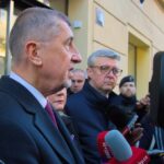 Andrej Babiš s mikrofonem