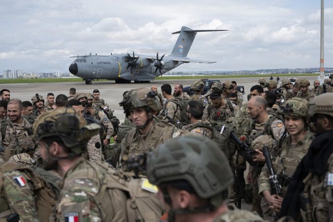 NATO summit v Ankaře: aliance řeší přesun výdajů na Evropu 6