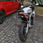 Policista mimo službu zadržel v Plzni pachatele na ukradeném motocyklu 4