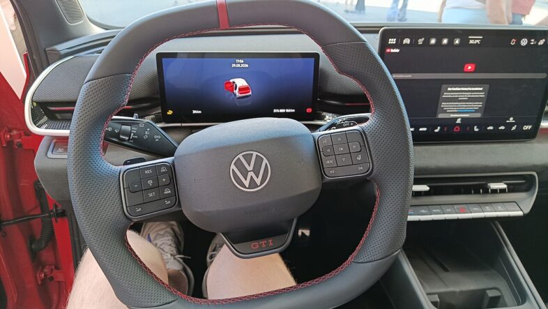 Evropský autoprůmysl čelí krizi kvůli rychlému růstu čínské konkurence