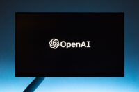 OpenAI na onitoru PC