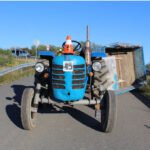 traktor na boku